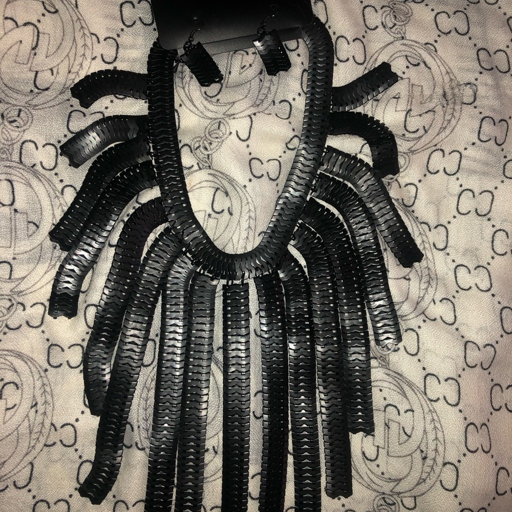 Elegant Black Statement Necklace